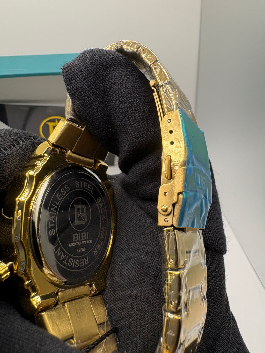 B0028 Black Dial Gold Case Gold Band